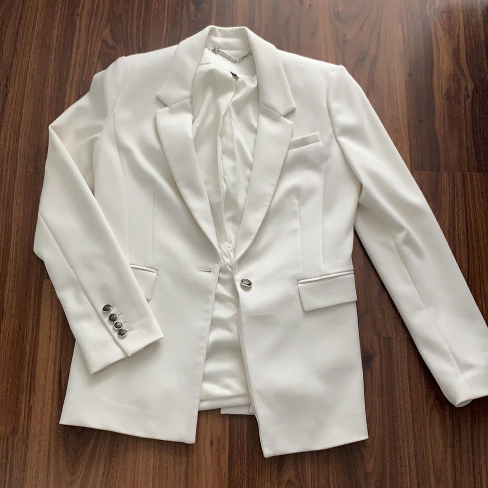Elegant White Women's Blazer
